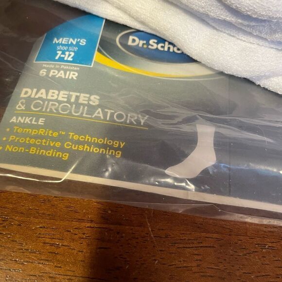 Stafford Full Cut Briefs 38 Dockers Handkerchiefs and Scholl’s Socks - Picture 7 of 12